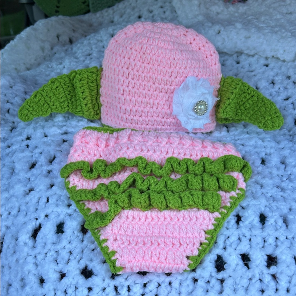 NWOT Baby Girl YODA Costume Newborn-3mo Pink Green Cosplay Halloween Photo Party